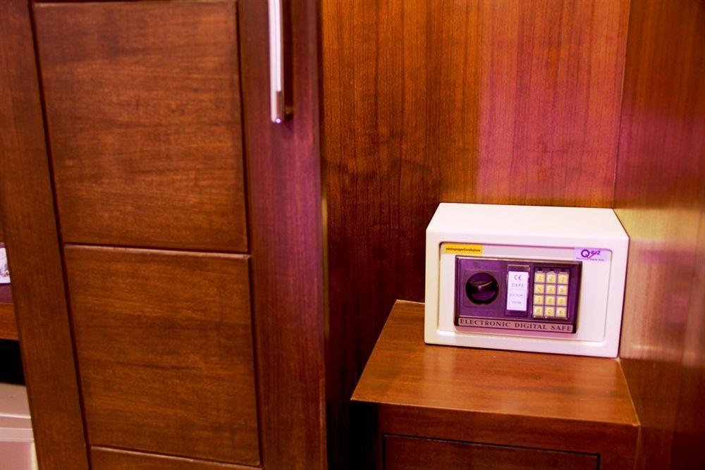 ホテル Oyo 373 Mc Ginger House パトン エクステリア 写真