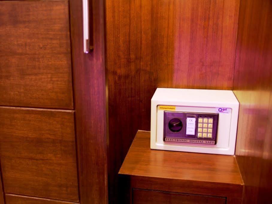 ホテル Oyo 373 Mc Ginger House パトン エクステリア 写真